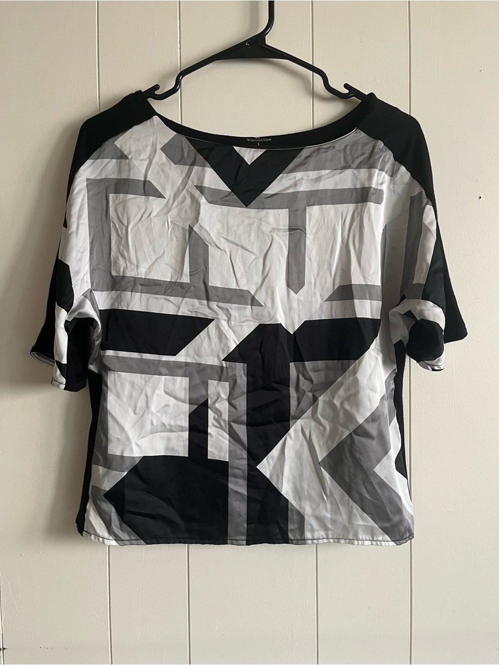 Worthington Black and White Geometric Short-Sleeve Top w/ Dolman Sleeves - Picture 2 of 8
